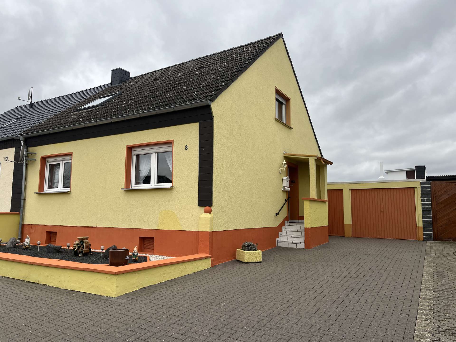 Absolut seltene Gelgenheit – Zwei Häuser auf einem Grundstück, 53919 Weilerswist, Haus