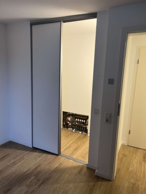 Einbauschrank im Schlafzimmer - Wohnen über den Dächern von Münstereifel