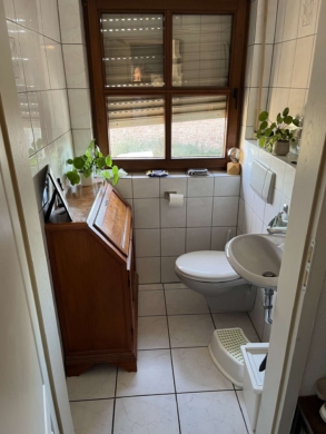Gäste-WC - geräumige Doppelhaushälfte auf Eigentümersuche …