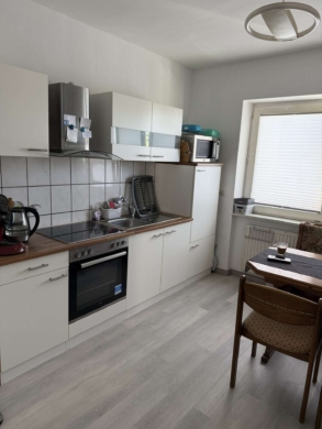 Küchenansicht - Schöne 2-Zimmer-Wohnung mit Balkon im Herzen von Euskirchen