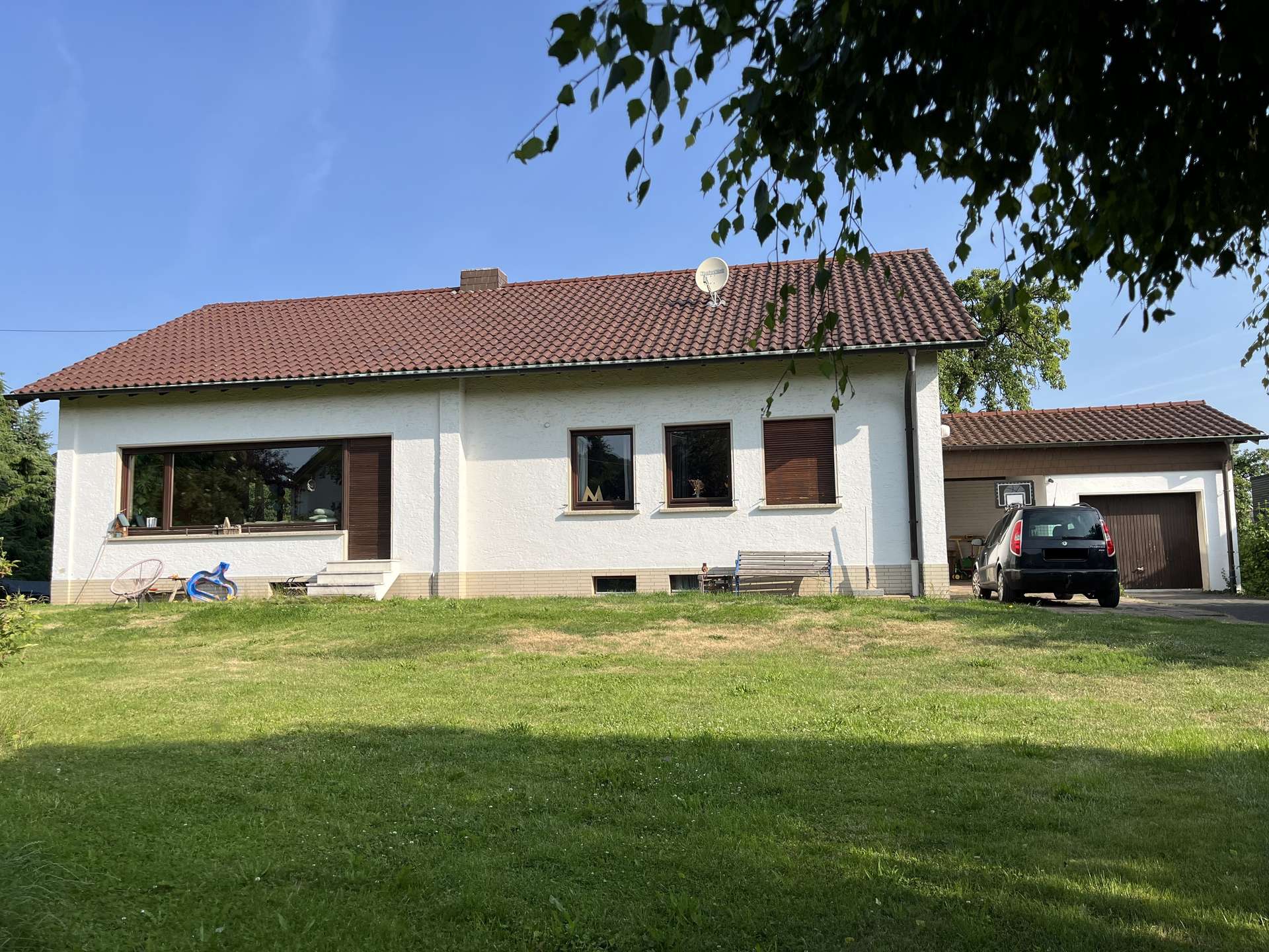 Kirchheim als neuer Lebensmittelpunkt ***Wohnflächensteiegrungspotenzial gegeben***, 53881 Euskirchen, Einfamilienhaus
