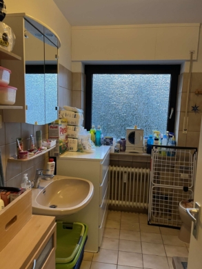 Duschbad - schicke 2-Zimmerwohnung mit Einbauküche, Balkon und Tiefgaragenstellplatz