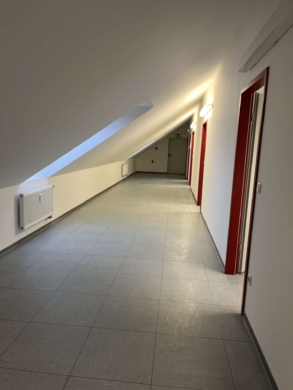 Flur - Büroeinheit sucht neuen Mieter