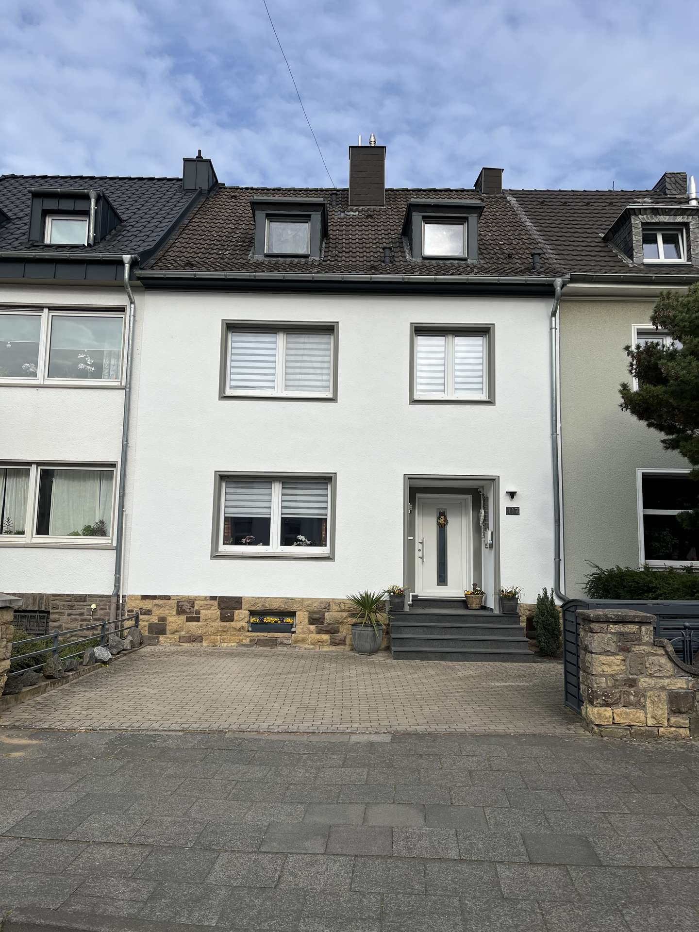 Reihen Sie sich doch in der Südstadt ein …., 53879 Euskirchen, Reihenmittelhaus