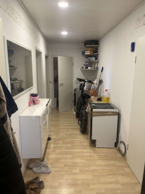 Flur - Vermietete 3-Zimmer-Eigentumswohnung in Euskirchen – Balkon, Aufzug und Stellplatz