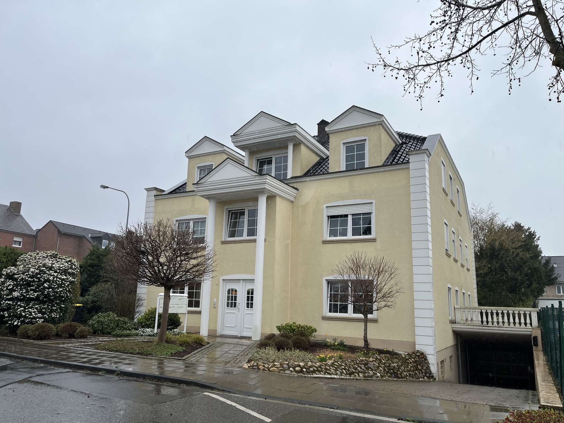 Was kann man von einer Eigentumswohnung mehr erwarten … ???, 53879 Euskirchen, Erdgeschosswohnung