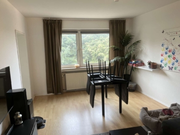 Essbereich - Helle Dachgeschosswohnung mit 51 m², Balkon und Aufzug