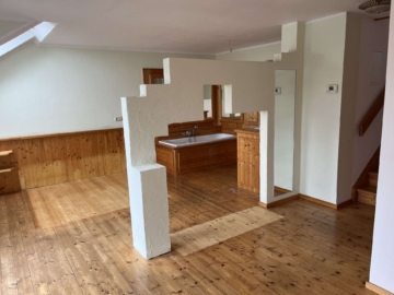 offen gestalteter Wohnbereich - Stilvolle Maisonette-Eigentumswohnung mit großer Dachterrasse in Euskirchen