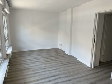 Wohnzimmer - 2-Zimmerwohnung in der Innenstadt