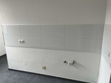 Fliesenspiegel in der Küche - renovierte 2-Zimmerwohnung am Rande der Südstadt