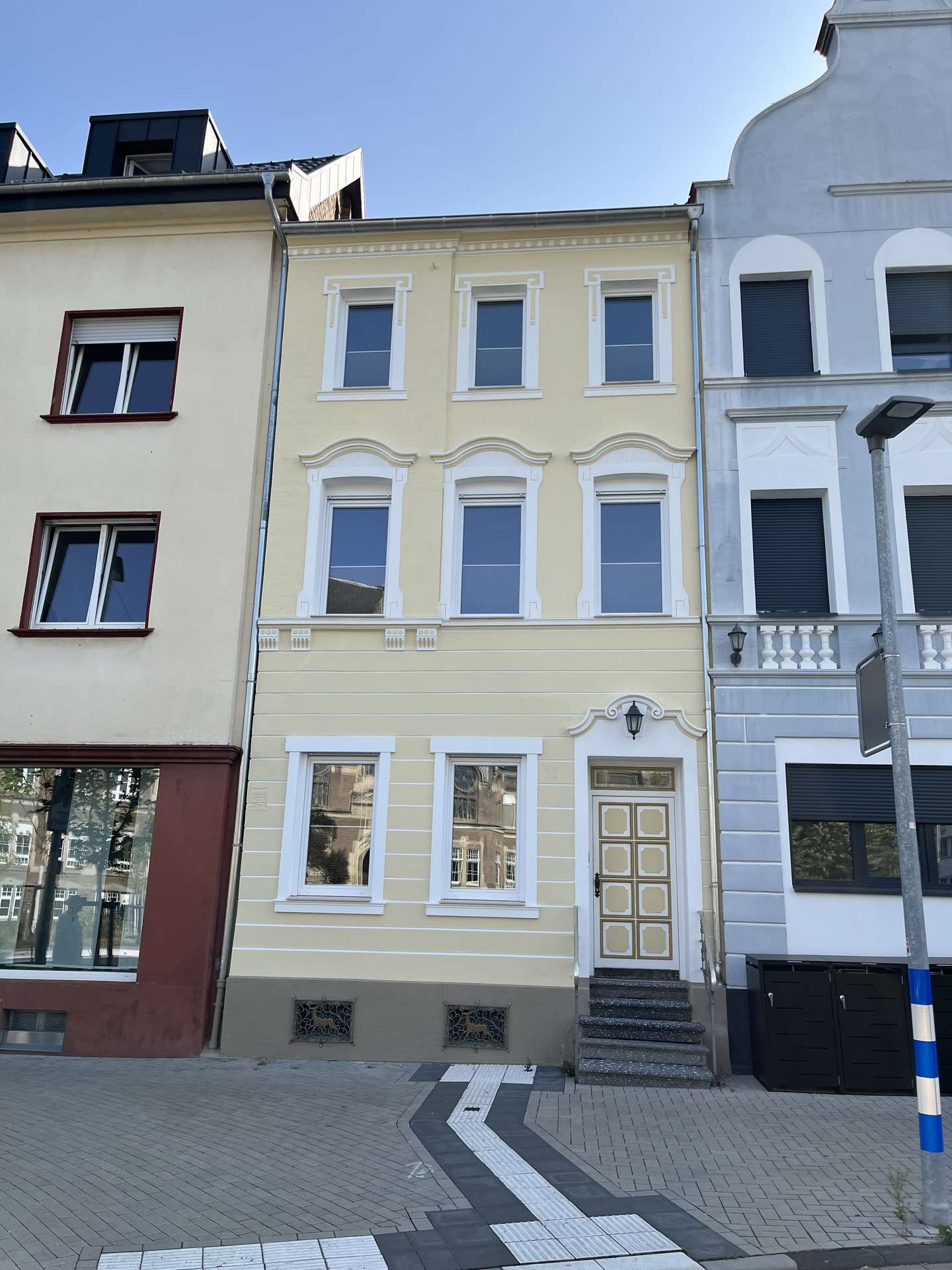kernsaniertes Raumwunder, 53879 Euskirchen, Reihenmittelhaus