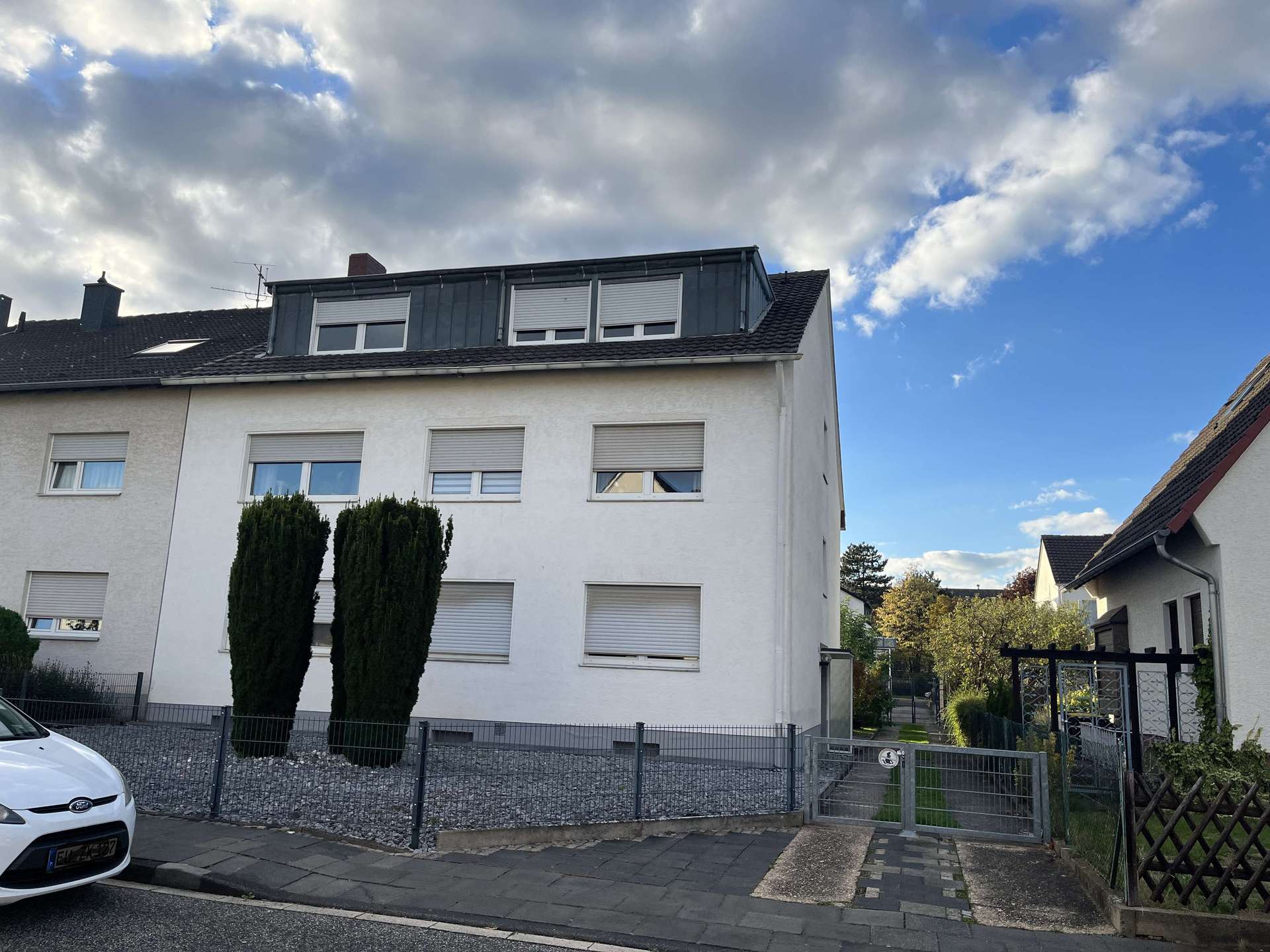 Attraktive 3-Zimmer-Wohnung mit eigener Gastherme in ruhige Lage in Euskirchen, 53879 Euskirchen, Dachgeschosswohnung