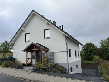 Frontansicht - Prädikat: *** JUWEL *** - Willkommen in Ihrem neuen Zuhause !