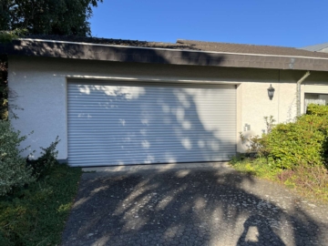 Doppelgarage - freistehendes Raumwunder in Eicherscheid mit Einliegerwohnung