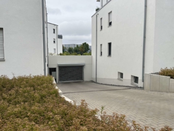 großzügige Fahrspur - Stellplatz in Tiefgarage zu vermieten