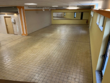 große Ausstellfläche - freie Gewerbeeinheit mit diversen Nutzungsmöglichkeiten